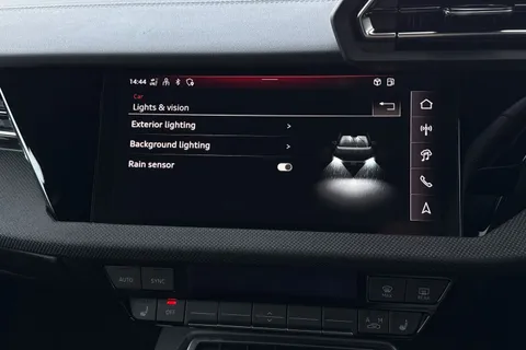 KM25HMA Audi A3 Black Edition 35 TFSI 150 PS S tronic Thumbnail #35