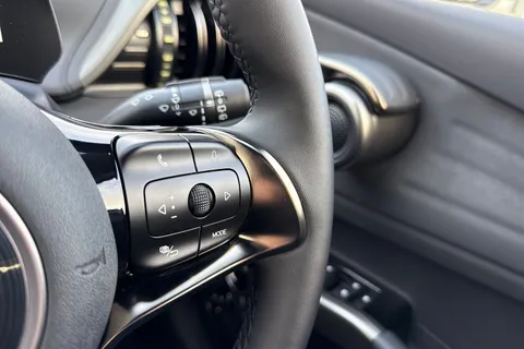 DG25RDO BYD ATTO 3 60.48kWh Comfort Auto 5dr Thumbnail #40