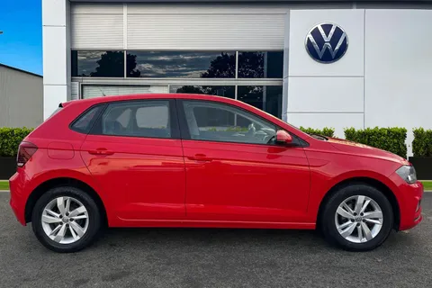 3 of 42 for Volkswagen Polo 1.0 EVO 80 SE 5dr | Bluetooth mobile phone interface | DAB