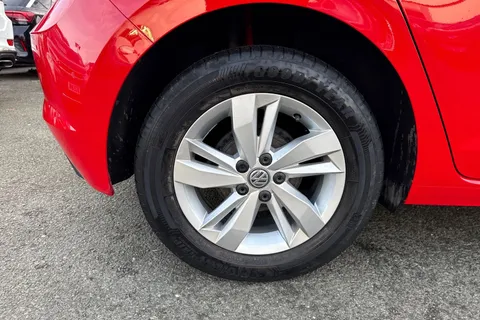 11 of 42 for Volkswagen Polo 1.0 EVO 80 SE 5dr | Bluetooth mobile phone interface | DAB