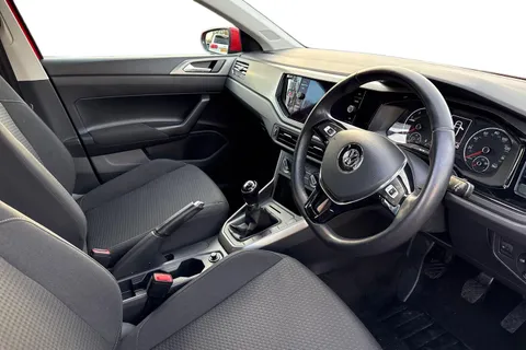 14 of 42 for Volkswagen Polo 1.0 EVO 80 SE 5dr | Bluetooth mobile phone interface | DAB