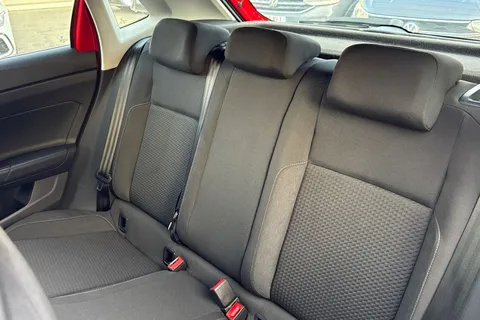 19 of 42 for Volkswagen Polo 1.0 EVO 80 SE 5dr | Bluetooth mobile phone interface | DAB