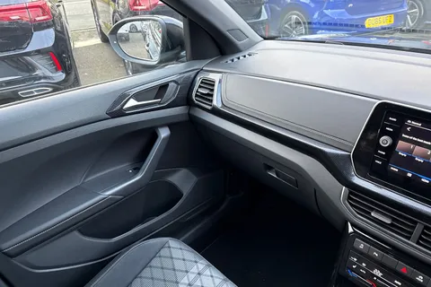DC24LYR Volkswagen T-Cross 1.0 TSI 115 R-Line 5dr DSG | Heated Seats Thumbnail #16