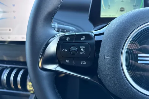 DG75WMZ BYD ATTO 3 60.48kWh Design Auto 5dr Thumbnail #42