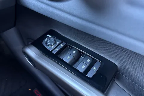 DG75WMZ BYD ATTO 3 60.48kWh Design Auto 5dr Thumbnail #46