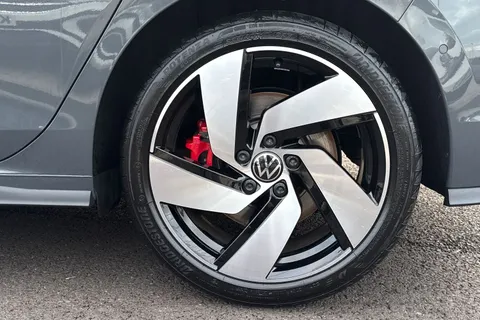 KN75USO Volkswagen Golf 2.0 TSI 265 GTI 5dr DSG Thumbnail #14