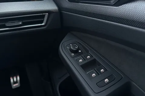 KN75USO Volkswagen Golf 2.0 TSI 265 GTI 5dr DSG Thumbnail #22