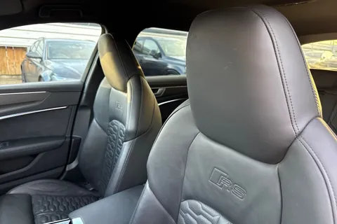 21 of 58 for Audi RS 6 Avant RS 6 Avant Carbon Black 600 PS tiptronic