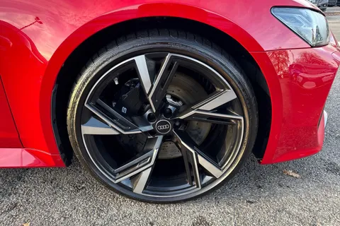 23 of 58 for Audi RS 6 Avant RS 6 Avant Carbon Black 600 PS tiptronic