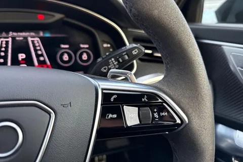 25 of 58 for Audi RS 6 Avant RS 6 Avant Carbon Black 600 PS tiptronic