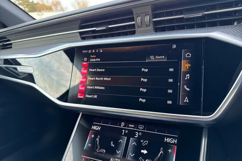 34 of 58 for Audi RS 6 Avant RS 6 Avant Carbon Black 600 PS tiptronic