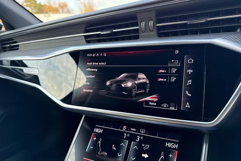 43 of 58 for Audi RS 6 Avant RS 6 Avant Carbon Black 600 PS tiptronic