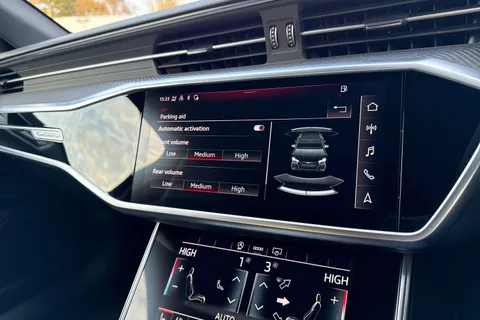 45 of 58 for Audi RS 6 Avant RS 6 Avant Carbon Black 600 PS tiptronic