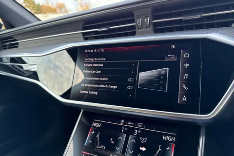 47 of 58 for Audi RS 6 Avant RS 6 Avant Carbon Black 600 PS tiptronic