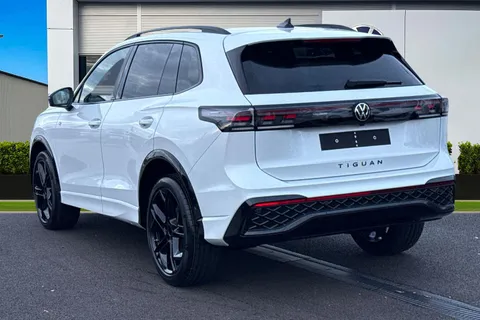Volkswagen Tiguan 2.0 TSI R-Line DSG 4Motion Euro 6 (s/s) 5dr Thumbnail #3