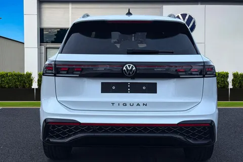 Volkswagen Tiguan 2.0 TSI R-Line DSG 4Motion Euro 6 (s/s) 5dr Thumbnail #5