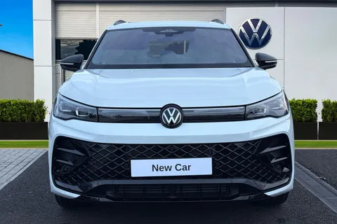 Volkswagen Tiguan 2.0 TSI R-Line DSG 4Motion Euro 6 (s/s) 5dr Thumbnail #6