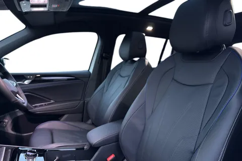 Volkswagen Tiguan 2.0 TSI R-Line DSG 4Motion Euro 6 (s/s) 5dr Thumbnail #16