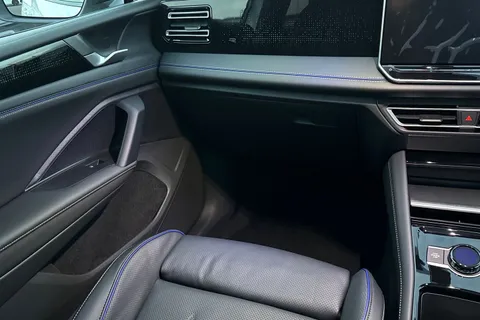 Volkswagen Tiguan 2.0 TSI R-Line DSG 4Motion Euro 6 (s/s) 5dr Thumbnail #20