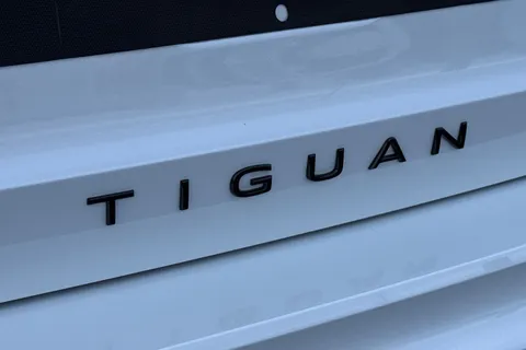Volkswagen Tiguan 2.0 TSI R-Line DSG 4Motion Euro 6 (s/s) 5dr Thumbnail #30