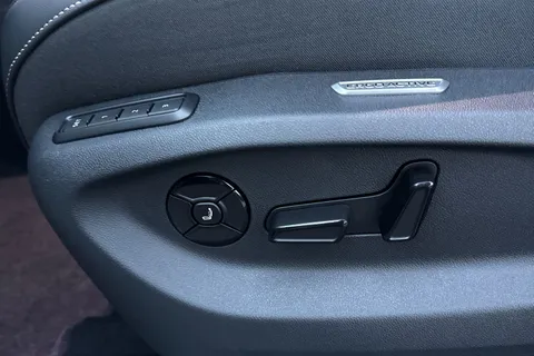 Volkswagen Tiguan 2.0 TSI R-Line DSG 4Motion Euro 6 (s/s) 5dr Thumbnail #37