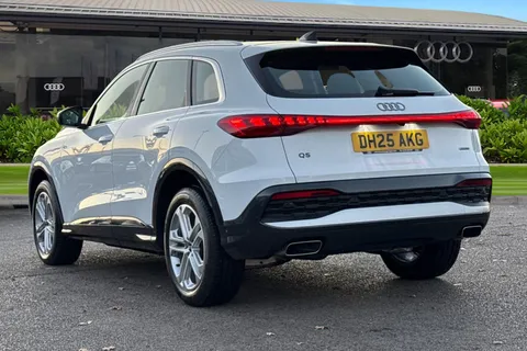 DH25AKG Audi Q5 SUV Sport TFSI quattro 204 PS S tronic Thumbnail #3