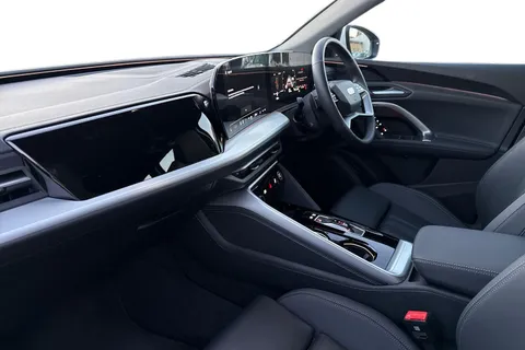 DH25AKG Audi Q5 SUV Sport TFSI quattro 204 PS S tronic Thumbnail #16