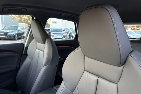 DH25AKG Audi Q5 SUV Sport TFSI quattro 204 PS S tronic Thumbnail #25