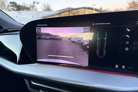 DH25AKG Audi Q5 SUV Sport TFSI quattro 204 PS S tronic Thumbnail #31