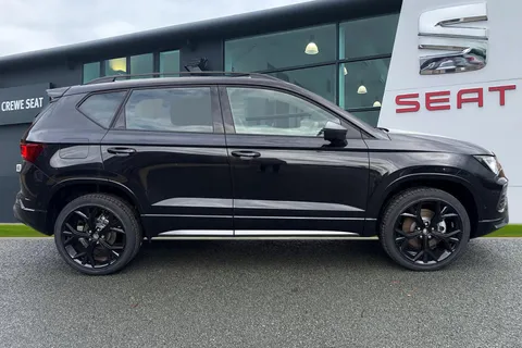  SEAT Ateca 1.5 TSI EVO FR Black Edition Euro 6 (s/s) 5dr Thumbnail #4