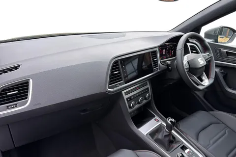  SEAT Ateca 1.5 TSI EVO FR Black Edition Euro 6 (s/s) 5dr Thumbnail #15