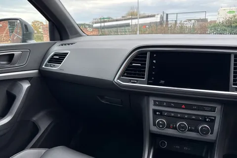  SEAT Ateca 1.5 TSI EVO FR Black Edition Euro 6 (s/s) 5dr Thumbnail #20