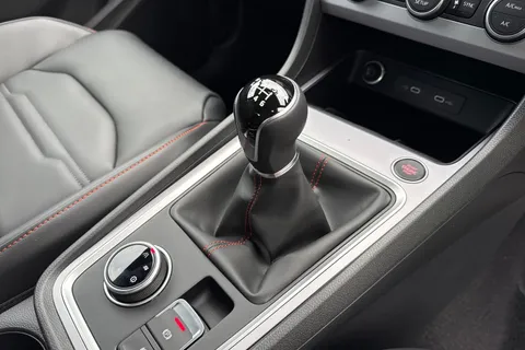  SEAT Ateca 1.5 TSI EVO FR Black Edition Euro 6 (s/s) 5dr Thumbnail #23