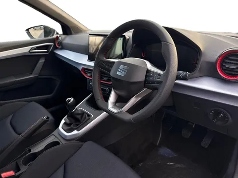  SEAT Arona 1.0 TSI FR Euro 6 (s/s) 5dr Thumbnail #8