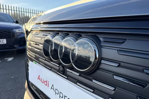 25 of 66 for Audi Q4 e-tron Q4 Sportback Black Edition 45 e-tron kW