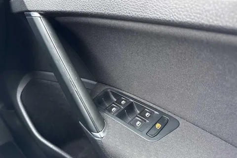 18 of 59 for Volkswagen Golf 1.4 TSI 125 Match Edition 5dr DSG ⭐1 Year VW Warranty⭐