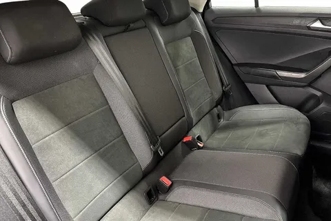 GJ74TVC Volkswagen T-Roc 1.5 TSI Style 5dr DSG Thumbnail #10