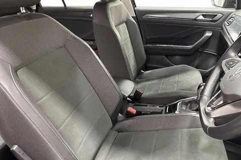 GJ74TVC Volkswagen T-Roc 1.5 TSI Style 5dr DSG Thumbnail #11