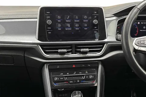 GJ74TVC Volkswagen T-Roc 1.5 TSI Style 5dr DSG Thumbnail #13