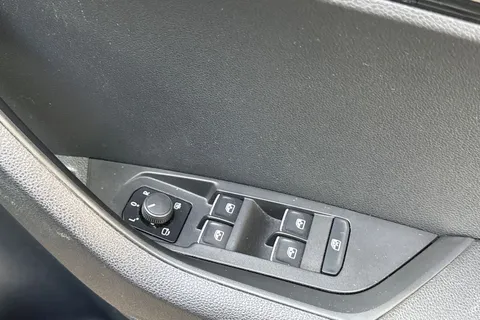 DX19FTK Škoda Karoq 1.6 TDI SE L DSG Euro 6 (s/s) 5dr Thumbnail #43