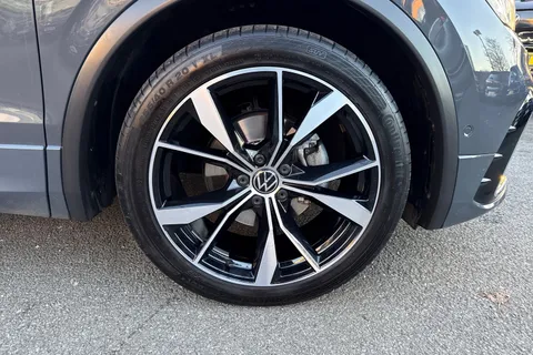 ML23XWV Volkswagen Tiguan 1.5 TSI 150 R-Line 5dr DSG | Heated Seats | ACC | Road Sign Recognition Thumbnail #11