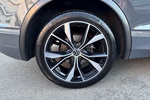 ML23XWV Volkswagen Tiguan 1.5 TSI 150 R-Line 5dr DSG | Heated Seats | ACC | Road Sign Recognition Thumbnail #12