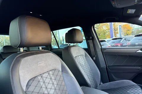 ML23XWV Volkswagen Tiguan 1.5 TSI 150 R-Line 5dr DSG | Heated Seats | ACC | Road Sign Recognition Thumbnail #25