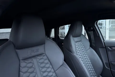  Audi RS 3 2.5 TFSI Carbon Black Sportback S Tronic quattro Euro 6 (s/s) 5dr Thumbnail #24