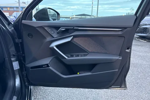  Audi RS 3 2.5 TFSI Carbon Black Sportback S Tronic quattro Euro 6 (s/s) 5dr Thumbnail #48