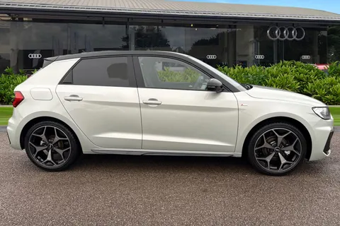 DE75EYX Audi A1 Black Edition 30 TFSI  116 PS 6-speed Thumbnail #4