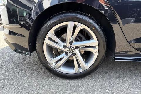 CE21HUU Volkswagen Golf 1.5 TSI R-Line 5dr | Heated Seats | ACC | App Connect Thumbnail #13