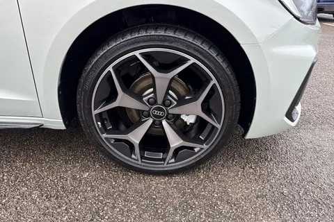 DE75EYX Audi A1 Black Edition 30 TFSI  116 PS 6-speed Thumbnail #12