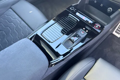 DE75EJZ Audi A6 E-Tron Avant Avant Edition 1 e-tron performance  270,00 kW Thumbnail #24