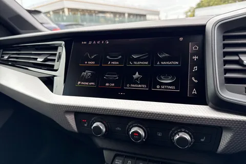 DE75EYX Audi A1 Black Edition 30 TFSI  116 PS 6-speed Thumbnail #32